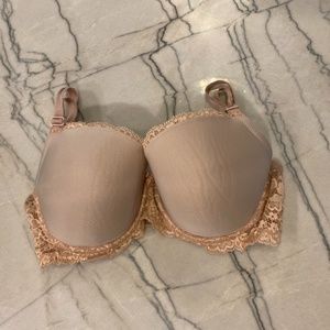 Victoria’s Secret Angel Demi Size 34DD